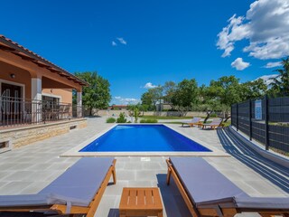 Villa Tinjan Buitenaudio-opname 6
