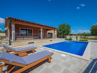 Villa Tinjan Buitenaudio-opname 7