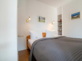 komfortabler Schlafbereich im Wohnzimmer