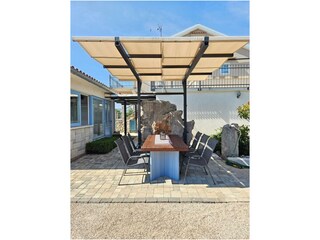 Terrasse mit Pergola