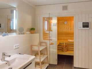 Badezimmer mit Sauna