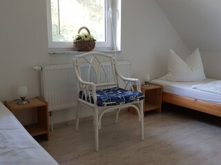 2. Schlafzimmer oben