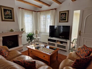 55' Fernseher: deutsche, spanische + engl. Programme!