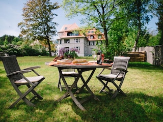 Sitzmöbel im Garten