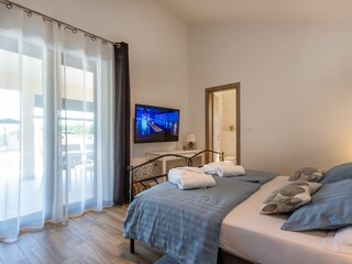 Entspannend und hell, ein perfektes Schlafzimmer.