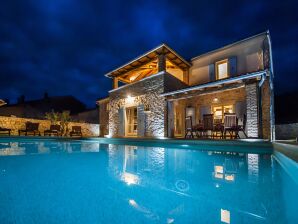 Villa Tomani - Pool, Jacuzzi, Sport Courts - Krmed - image1
