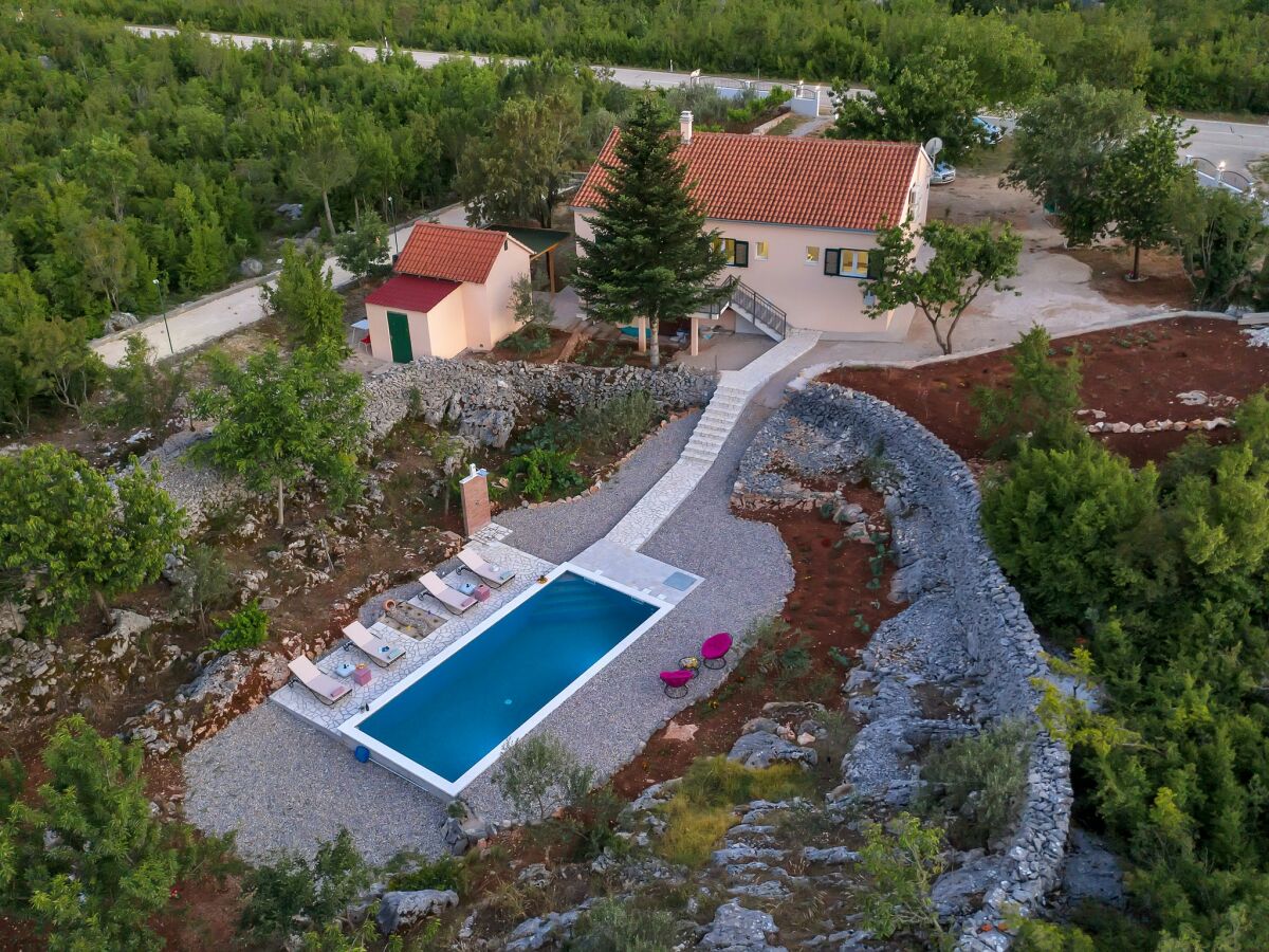 Villa Danica an Makarska Riviera mit Pool, Alleinstehen