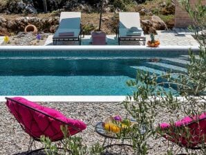 Ferienhaus Villa Danica mit Pool - Alleinstehend - Rašćane - image1