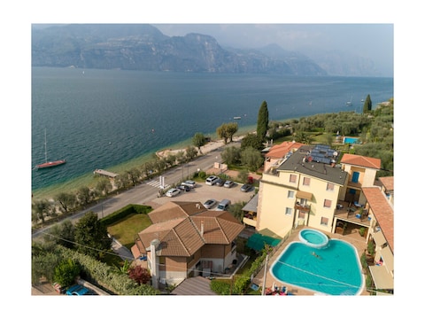Holiday apartment Rosmari Studio Prestige by the Pool