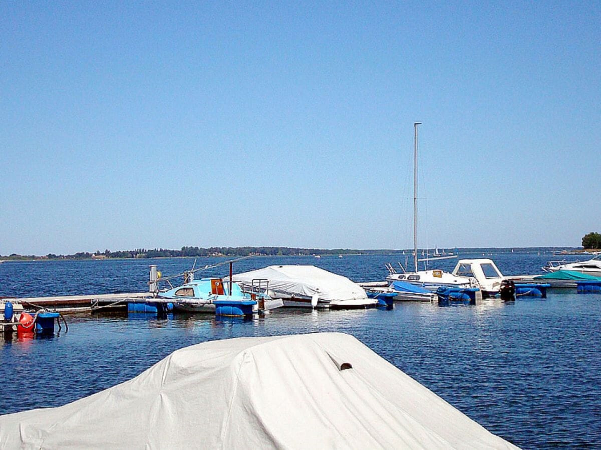 Der Hafen in Zislow nur ca. 600m entfernt