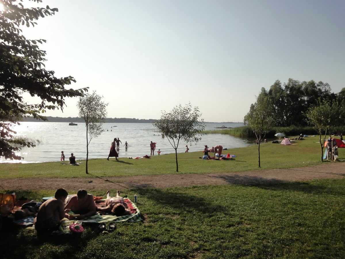 Badestrand mit Spielplatz nur ca. 200m entfernt