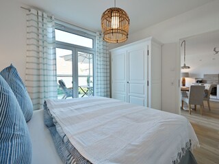 Schlafzimmer mit angrenzender Terrasse