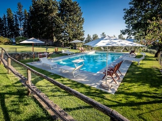 Das Garten mit Pool