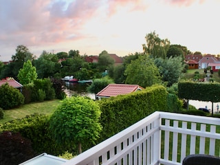 Vom Balkon in den Garten