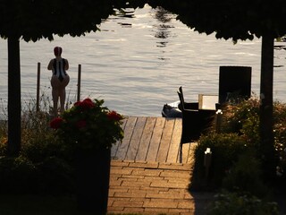 Abenddämmerung am Wasser