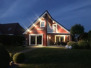 Waterloft bei Nacht