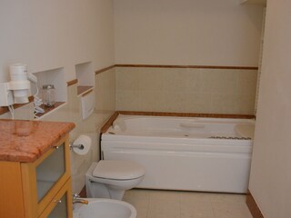 Badezimmer 1