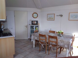 Bungalow Julianadorp Wohnzimmer 5
