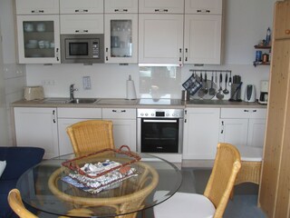 Essplatz mit Küchenzeile 11-32-26