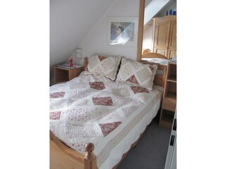 Blick in das Schlafzimmer 11-32-26