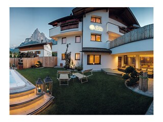 Outside view with whirlpool and sauna area