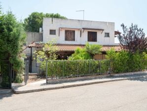 Holiday house Traditionelles Ferienhaus in Roseto Capo Spulico mit Garten - Villapiana - image1