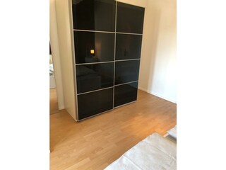 Kleiderschrank