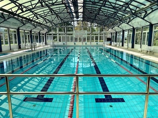 besuch schwimbad OTP mit passepartout