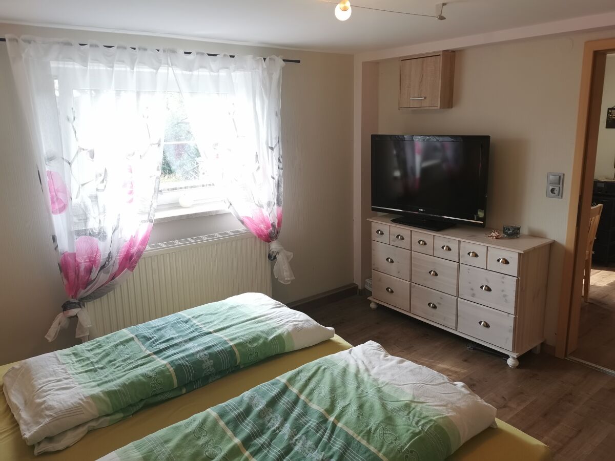 Ferienwohnung /Apartment am Bergmannsbrunnen, Schönheide, Firma HOME ON