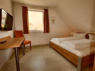 2. Schlafzimmer