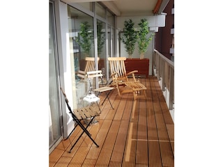 Großer Balkon mit herrlicher Aussicht über Köln