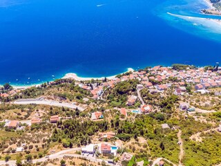 Die Villa Belvedere liegt nur 1,5 km vom Omis entfernt