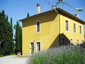 Casa per le vacanze Ampia casa vacanze a Sarteano con piscina - Sarteano - image1