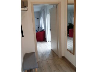 Eingangsbereich - Blick in den Wohnbereich