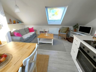 Wohnzimmer von der Küche aus