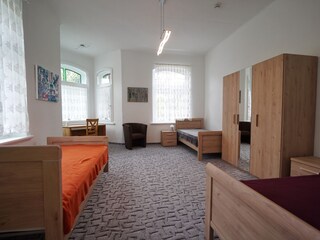 Schlafzimmer 3