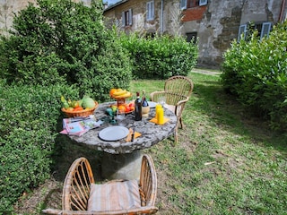 Farmhouse Rufina Outdoor Recording 2