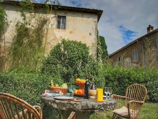 Farmhouse Rufina Outdoor Recording 10