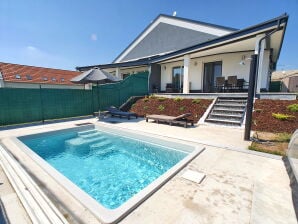 Ferienhaus Villa BaCasba with heated private pool no. 121