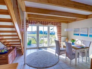 Küche und Esszimmer mit Blick auf die Schlei