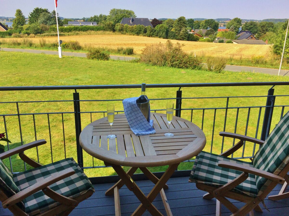 Balkon mit Blick auf Arnis und die Schlei