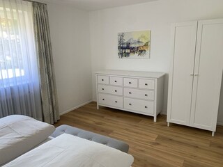 Großes Schlafzimmer 1