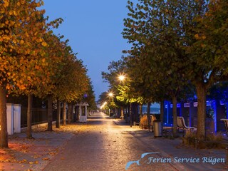 Strandpromenade am frühen Morgen