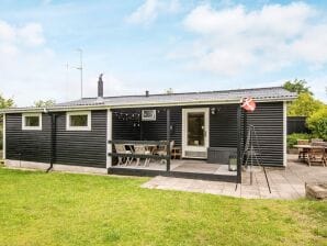 9 Personen Ferienhaus in Allingåbro - Fjellerup Strand - image1