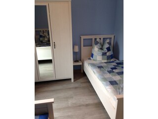Schlafzimmer 2