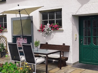 Gemütlicher Sitzplatz im Freien