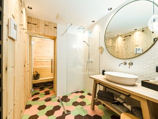 Badezimmer mit Sauna