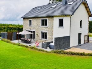 Holiday house Schönes Haus in Manhay mit großem Garten, Whirlpool und Infrastruktur für Pferde - Manhay - image1