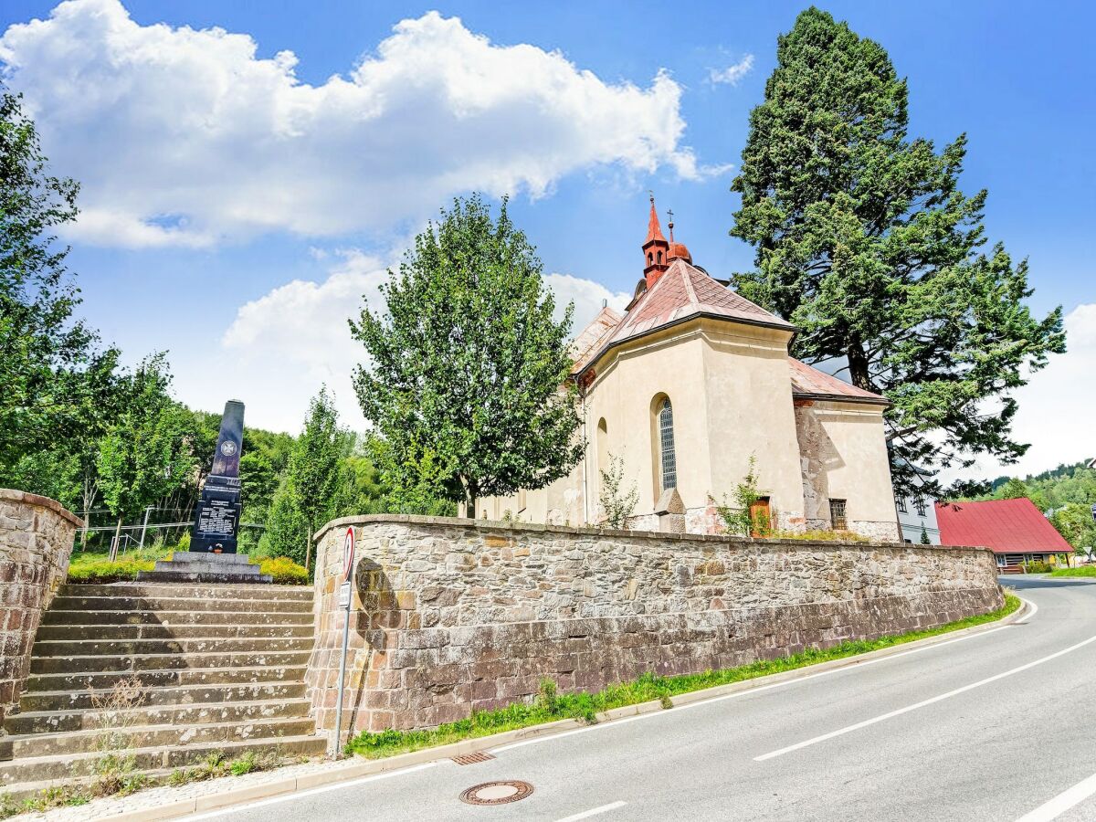 Ferienhaus Černý Důl Umgebung 40