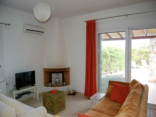 Villa Kirianna Features 24